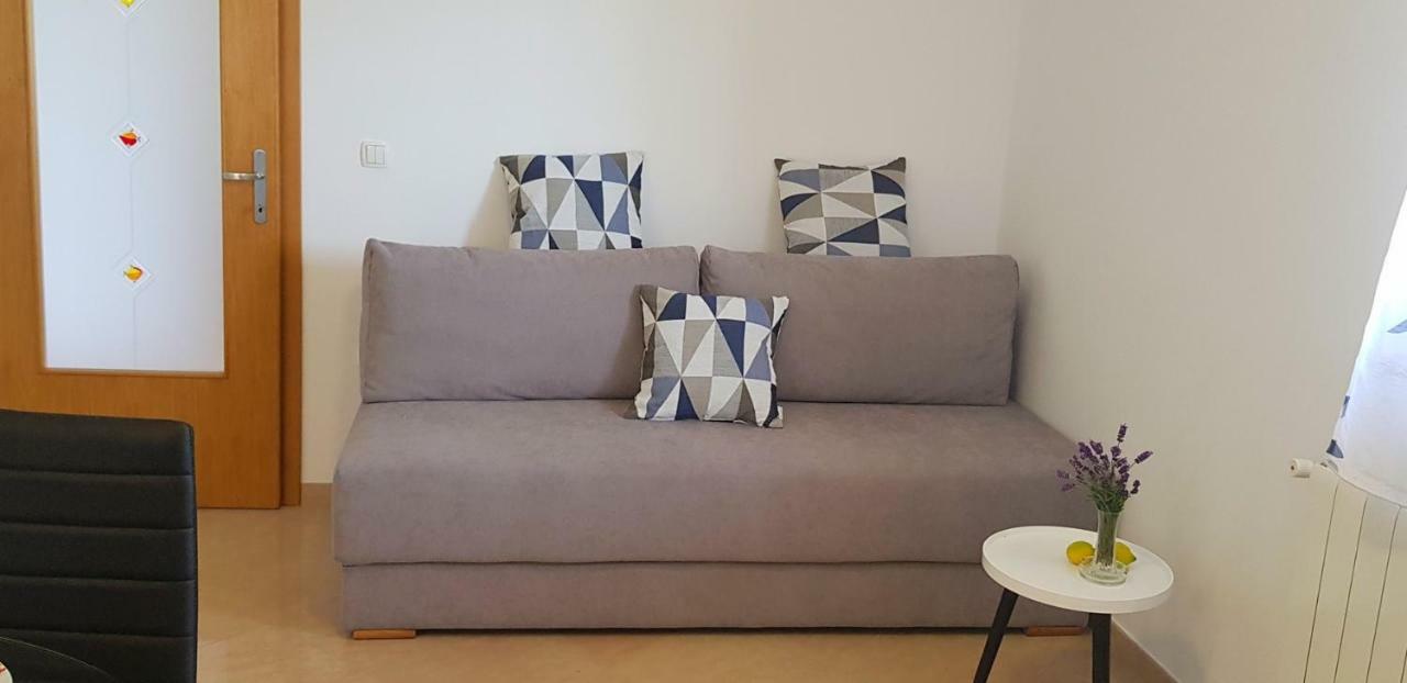 Ana Apartmán *